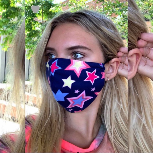 Star Face Covering w/ Filter Pocket - Picture 2 of 2